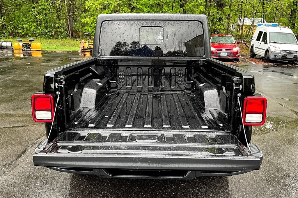 2023 Jeep Gladiator Sport - Photo 29