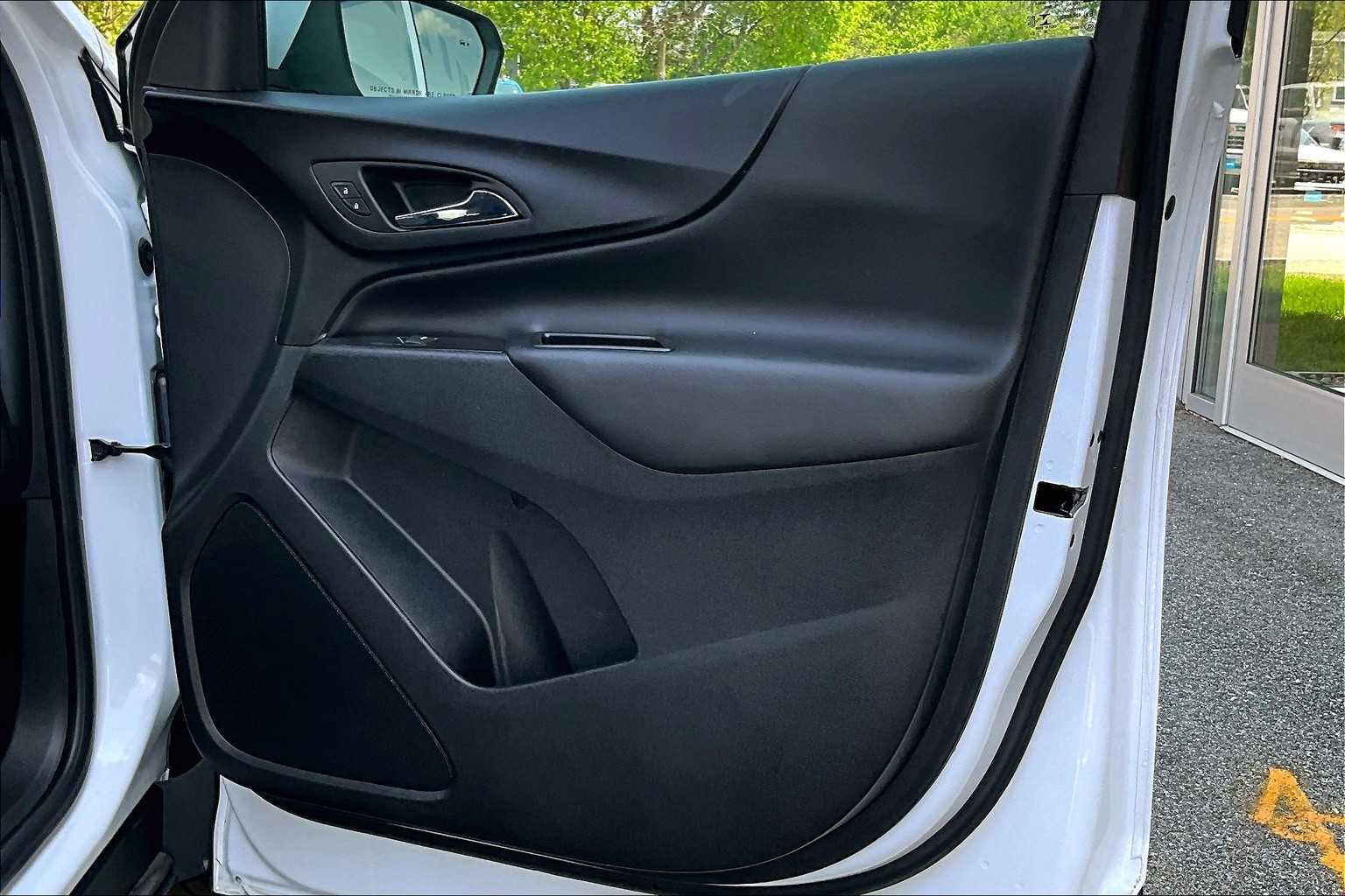 2022 Chevrolet Equinox LT - Photo 12