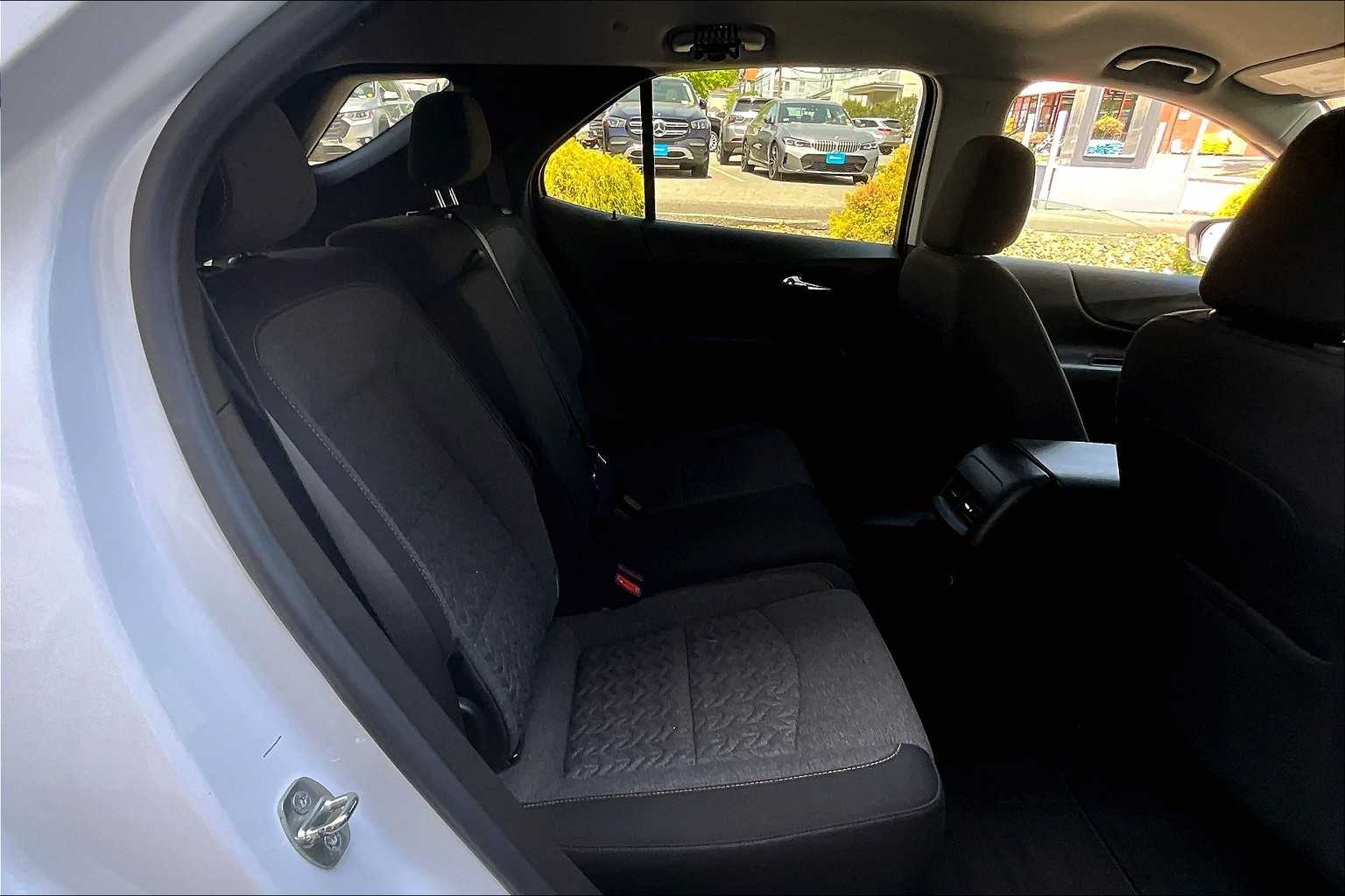 2022 Chevrolet Equinox LT - Photo 16