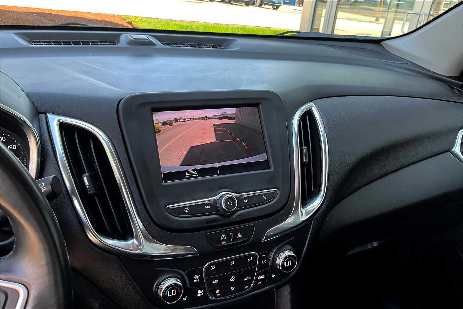 2022 Chevrolet Equinox LT - Photo 19