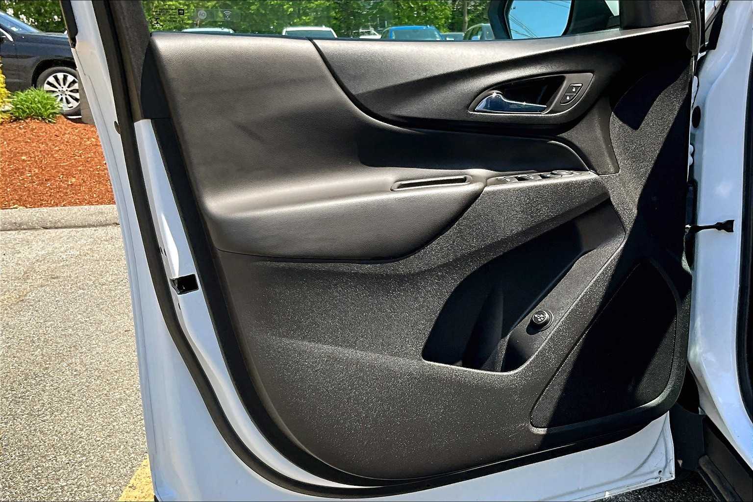 2022 Chevrolet Equinox LT - Photo 9