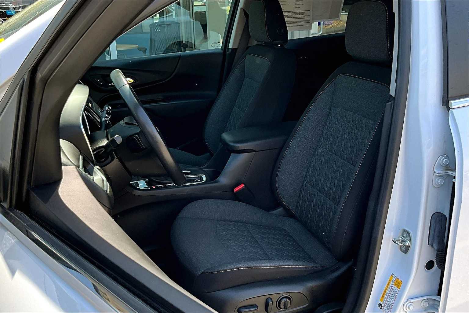 2022 Chevrolet Equinox LT - Photo 10