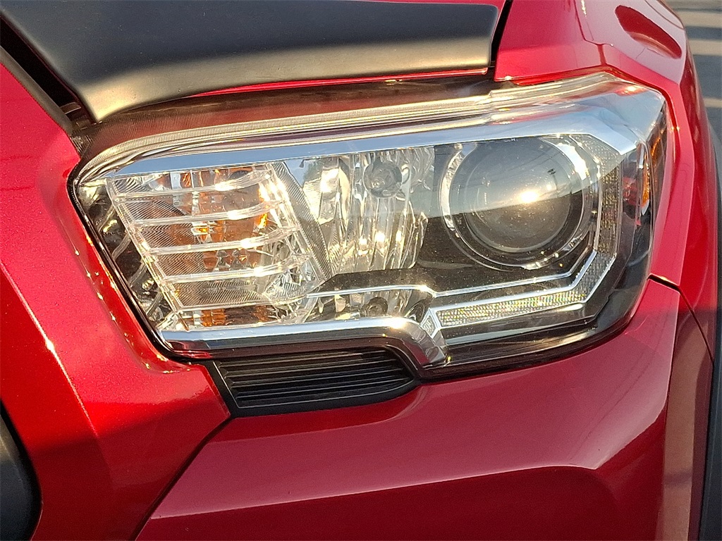 2016 Toyota Tacoma SR - Photo 7