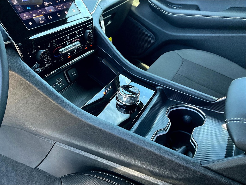 2025 Jeep Grand Cherokee Laredo - Photo 14