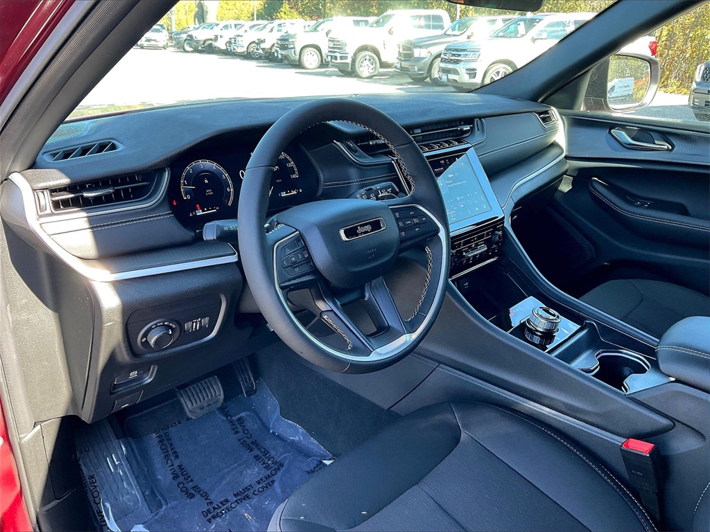 2025 Jeep Grand Cherokee Laredo - Photo 9