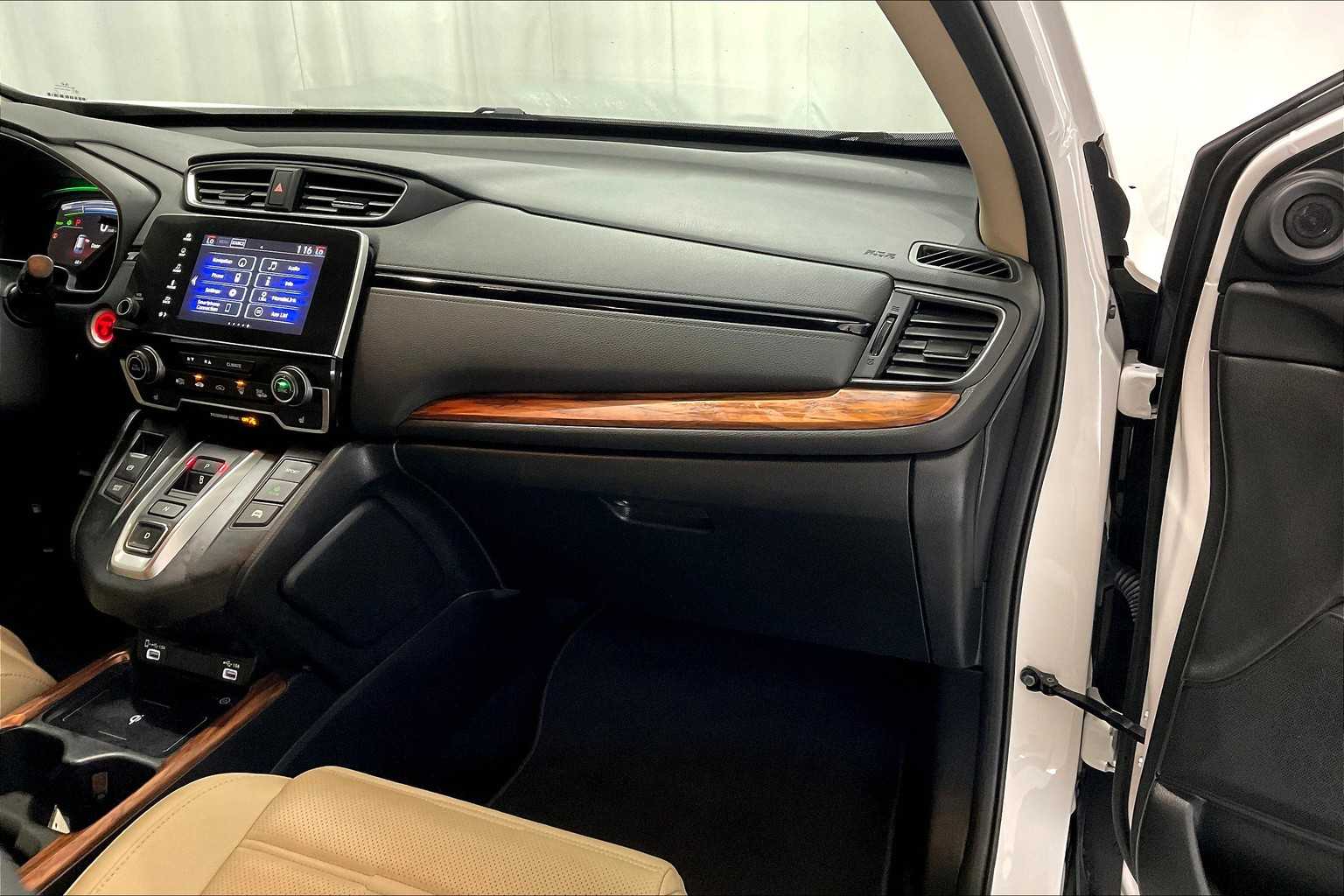 2022 Honda CR-V Hybrid Touring - Photo 13