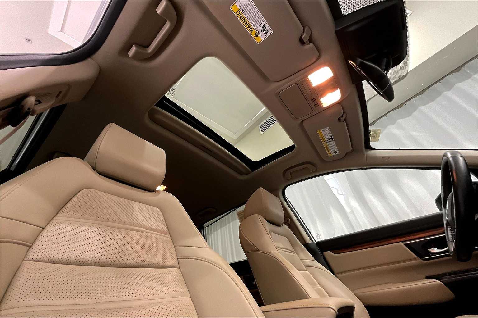 2022 Honda CR-V Hybrid Touring - Photo 22