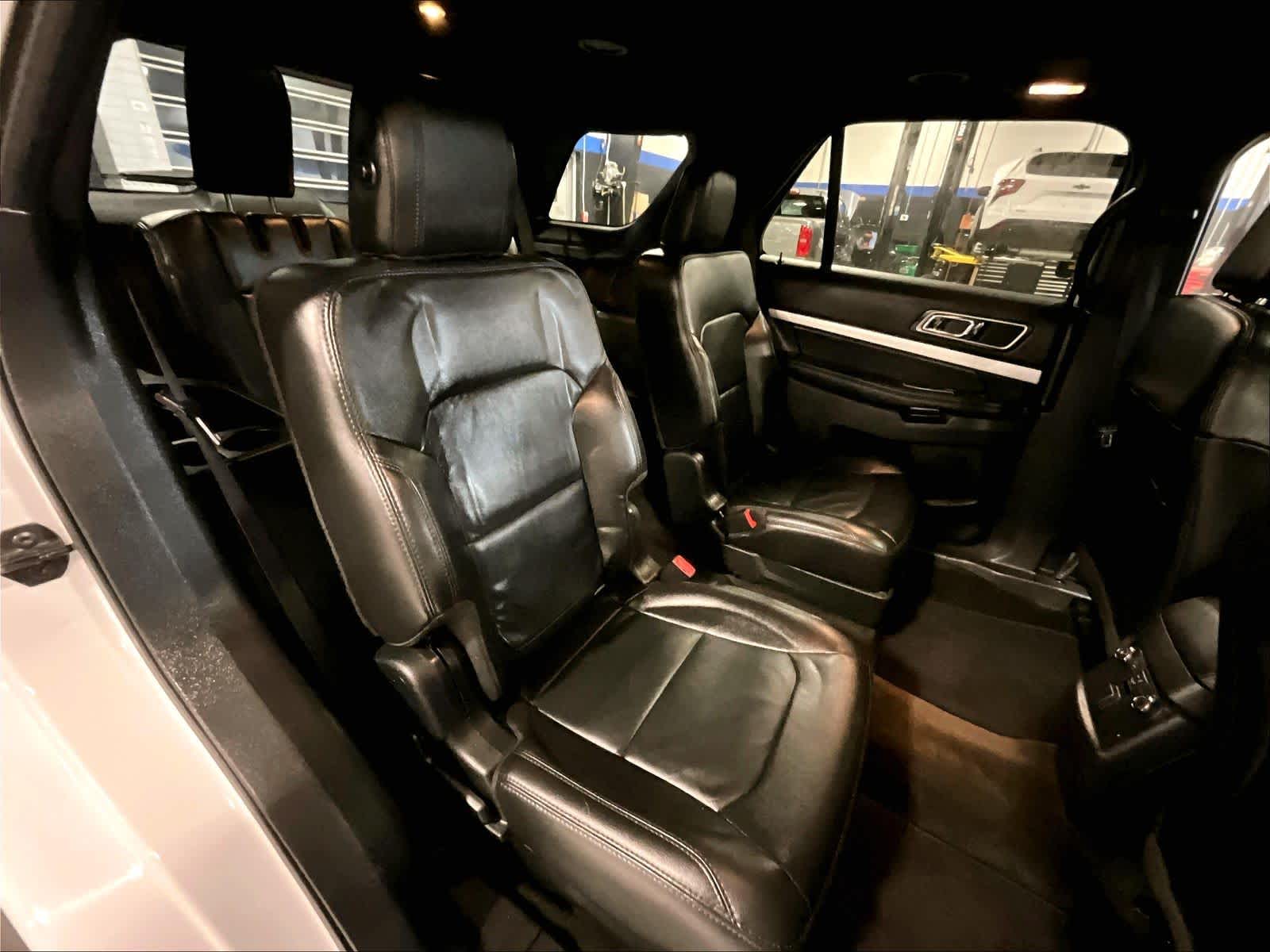 2017 Ford Explorer XLT - Photo 16