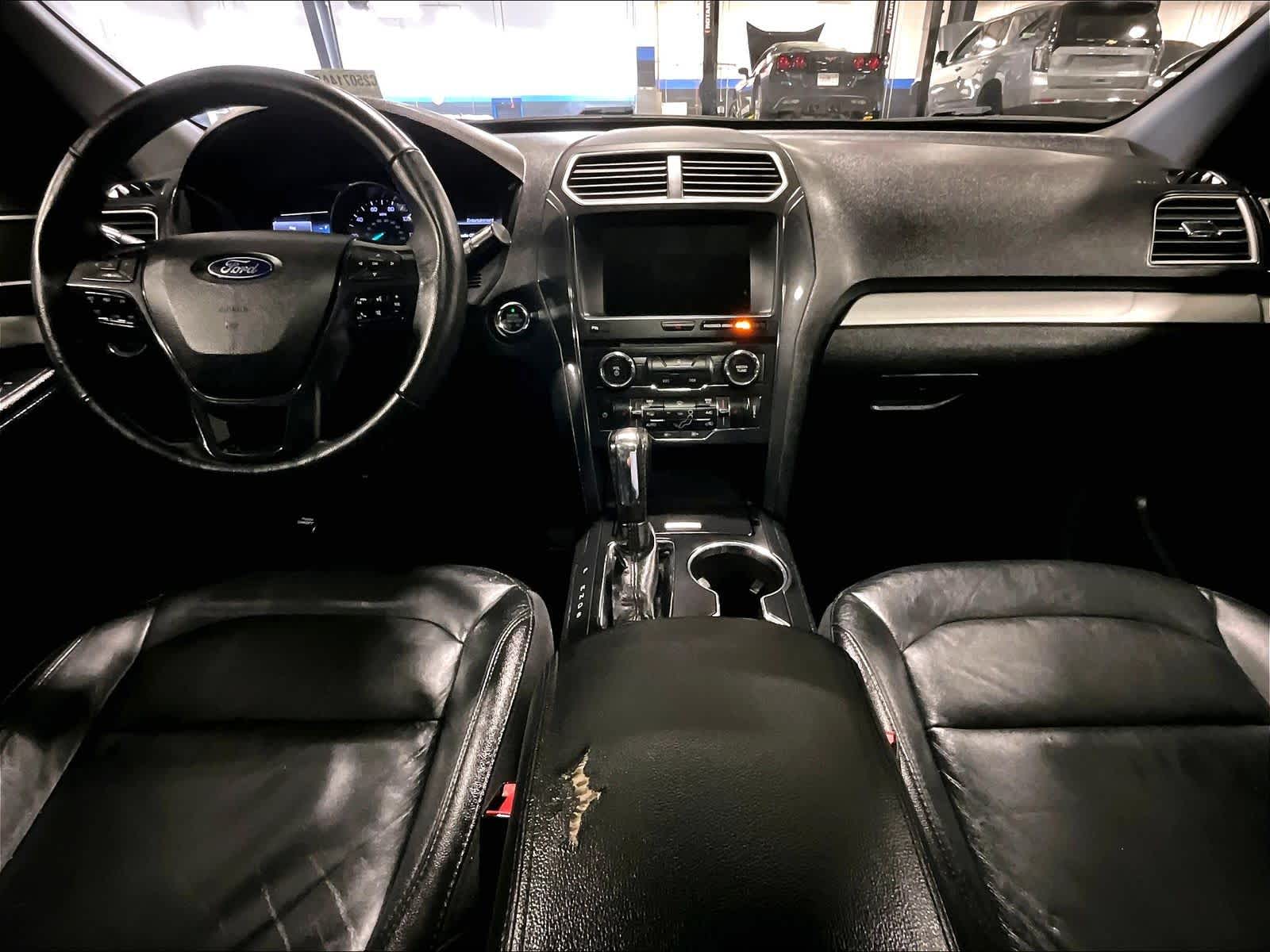 2017 Ford Explorer XLT - Photo 22