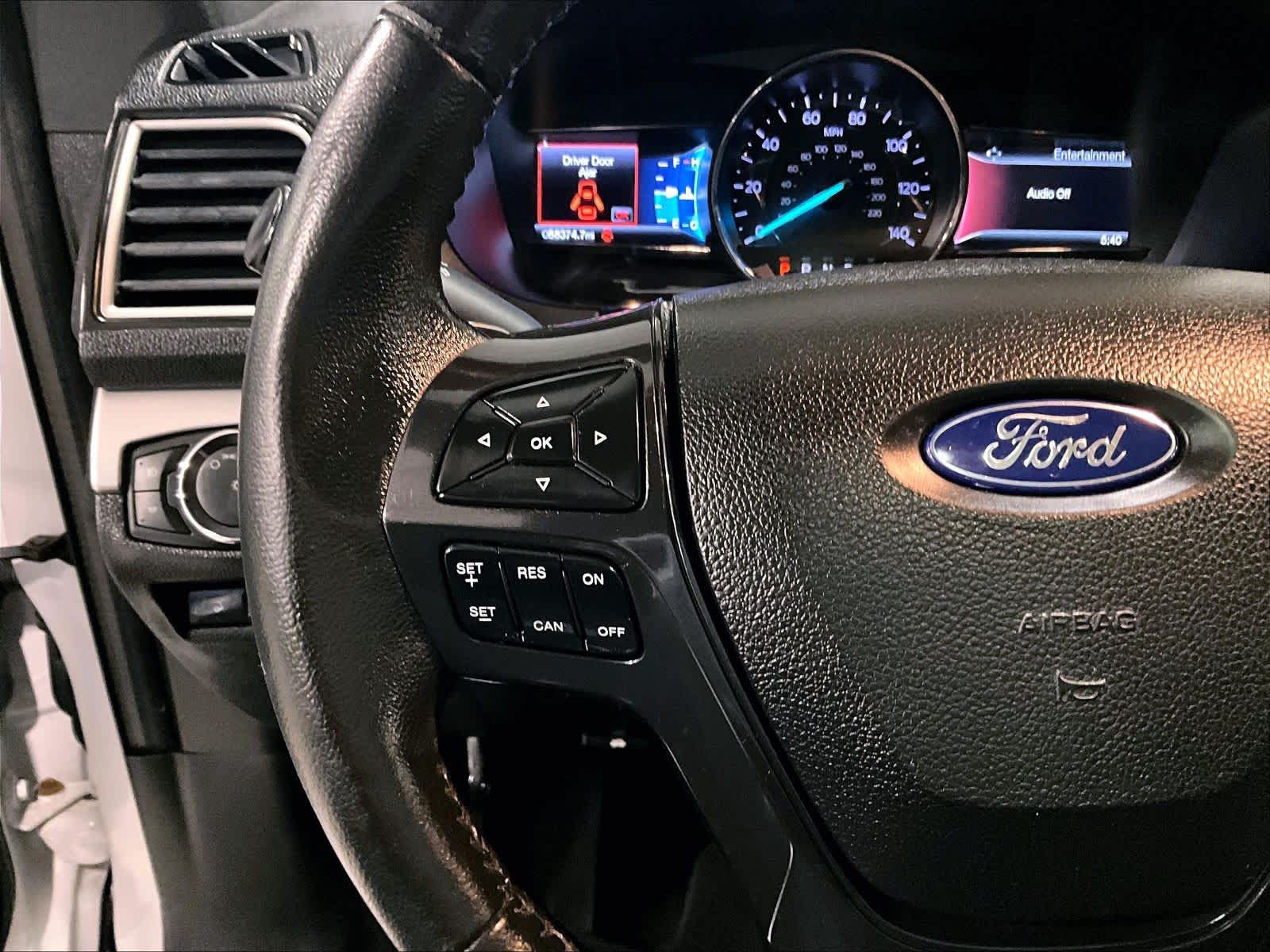 2017 Ford Explorer XLT - Photo 24