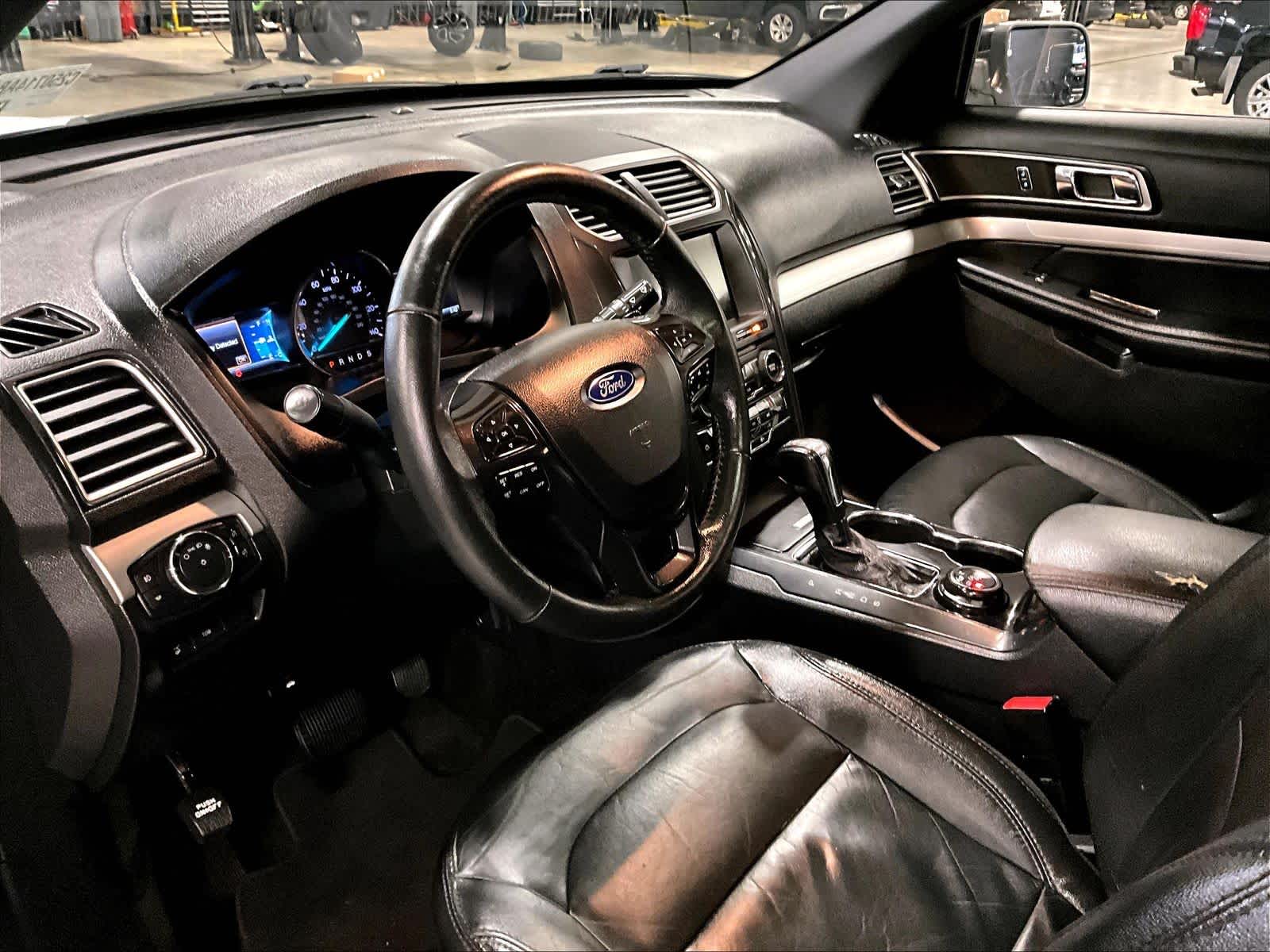 2017 Ford Explorer XLT - Photo 8