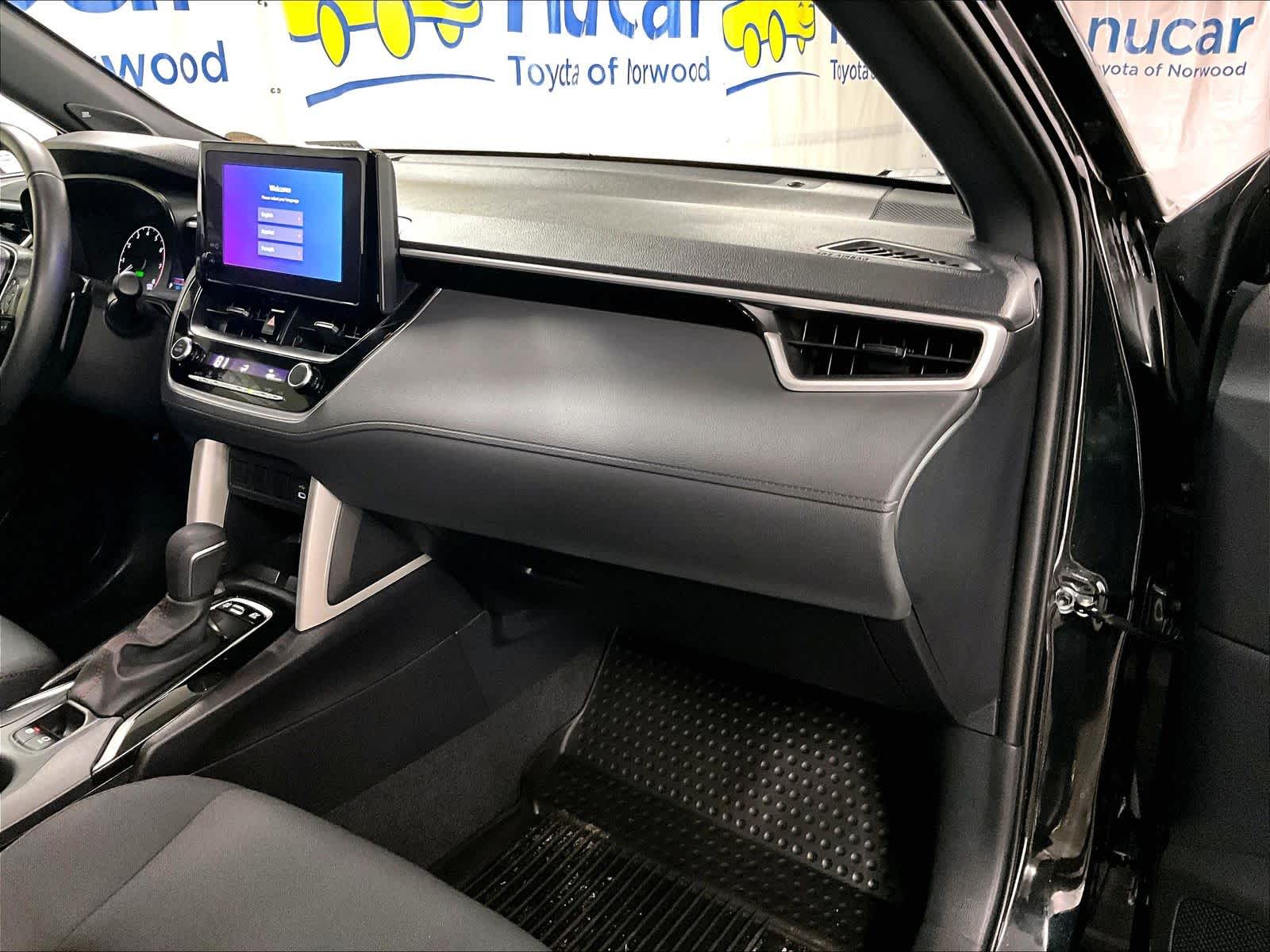 2025 Toyota Corolla Cross Hybrid Nightshade Edition - Photo 13