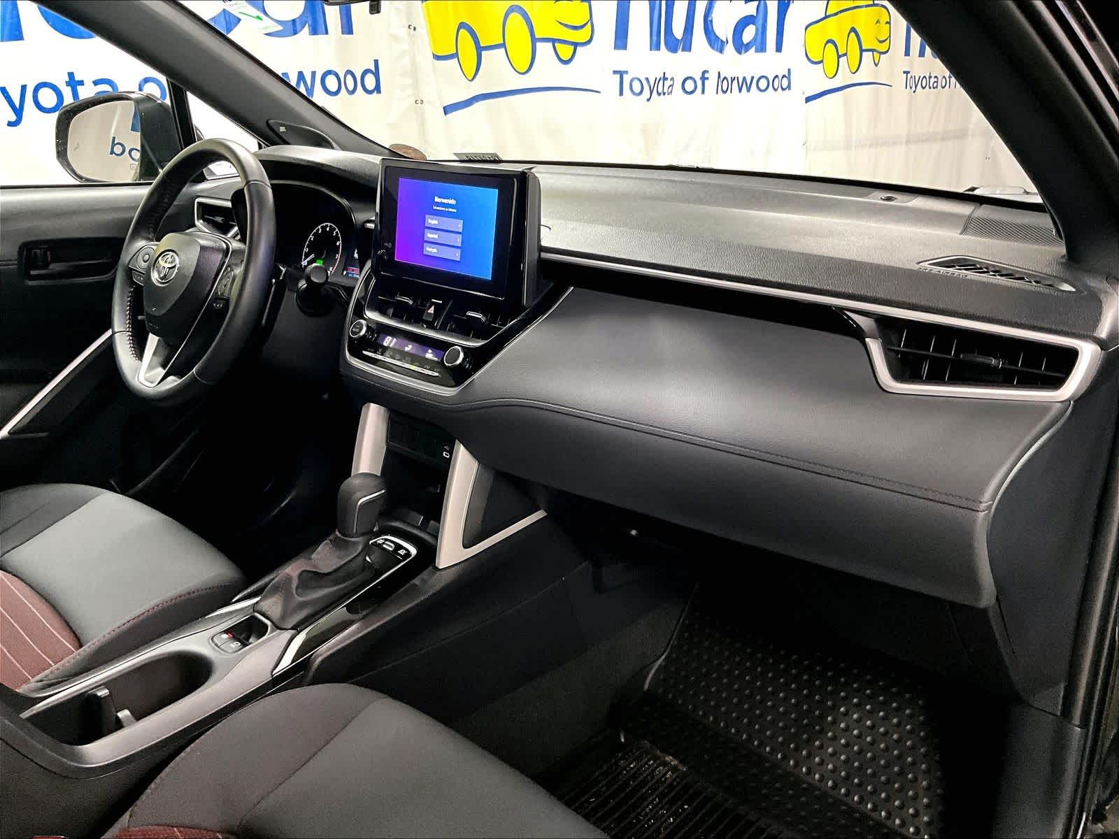 2025 Toyota Corolla Cross Hybrid Nightshade Edition - Photo 14
