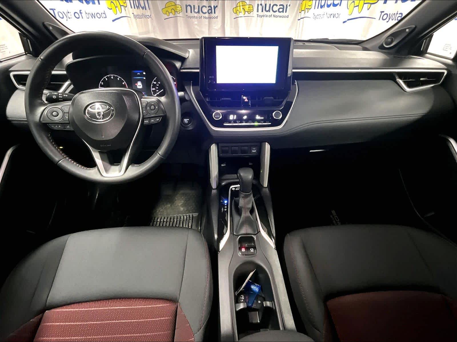 2025 Toyota Corolla Cross Hybrid Nightshade Edition - Photo 21