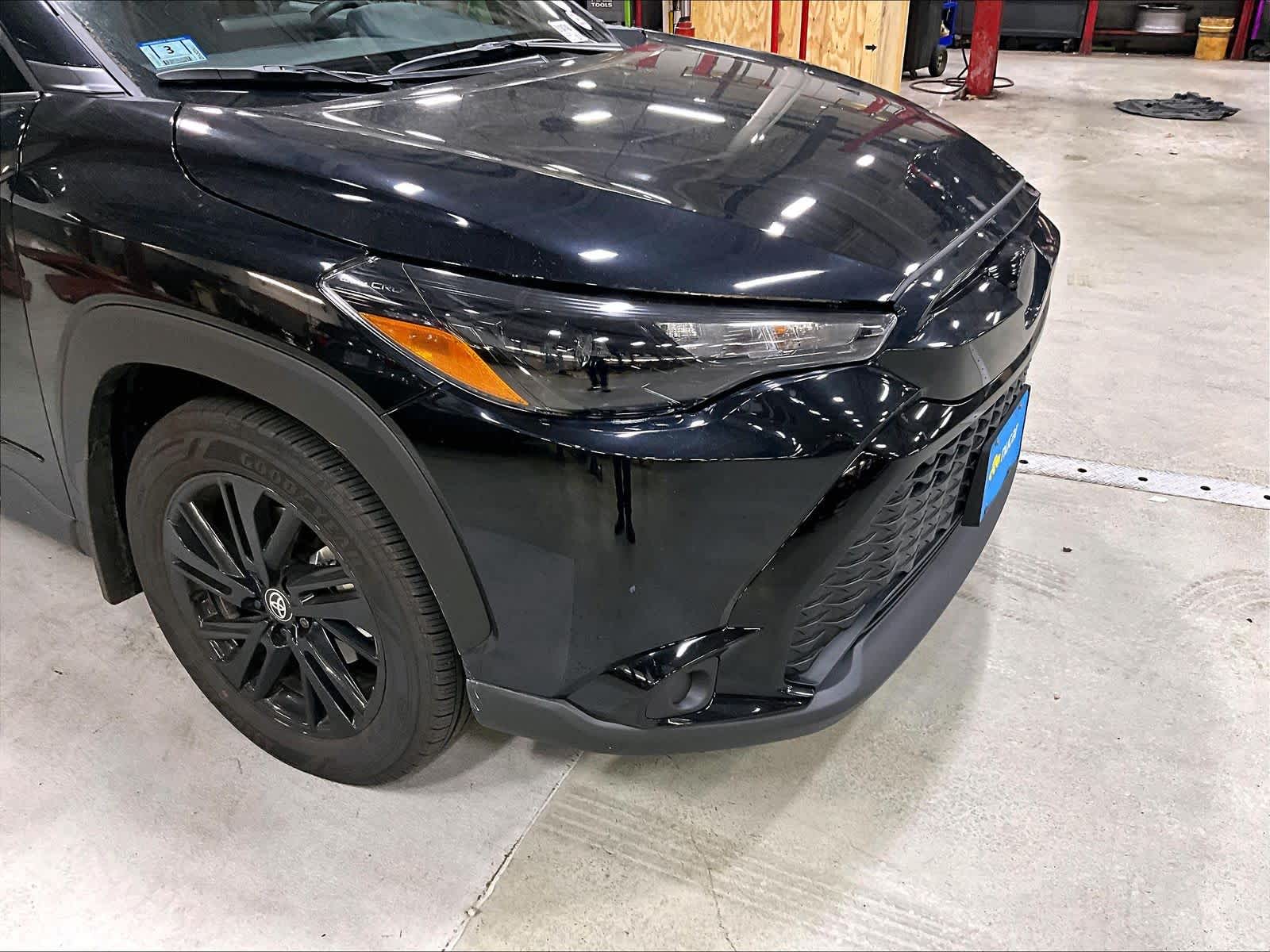 2025 Toyota Corolla Cross Hybrid Nightshade Edition - Photo 5