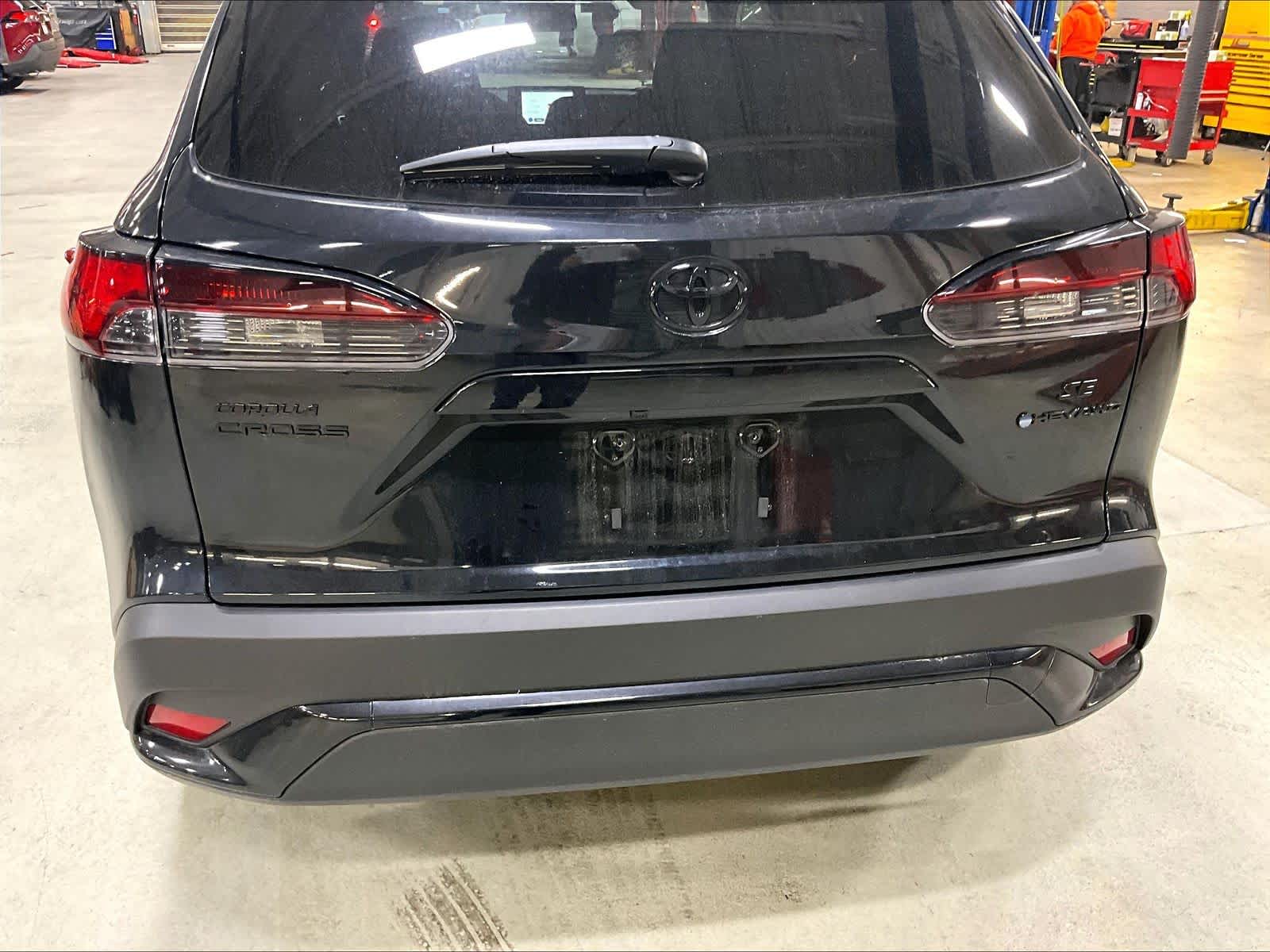 2025 Toyota Corolla Cross Hybrid Nightshade Edition - Photo 7