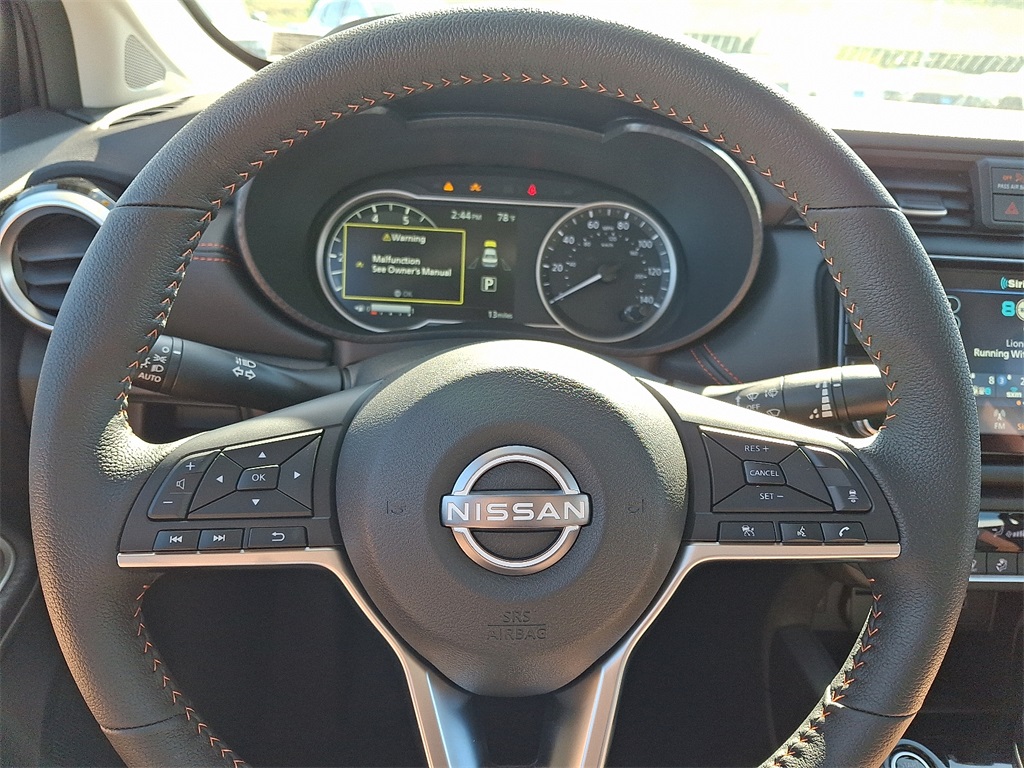 2025 Nissan Versa 1.6 SR - Photo 14