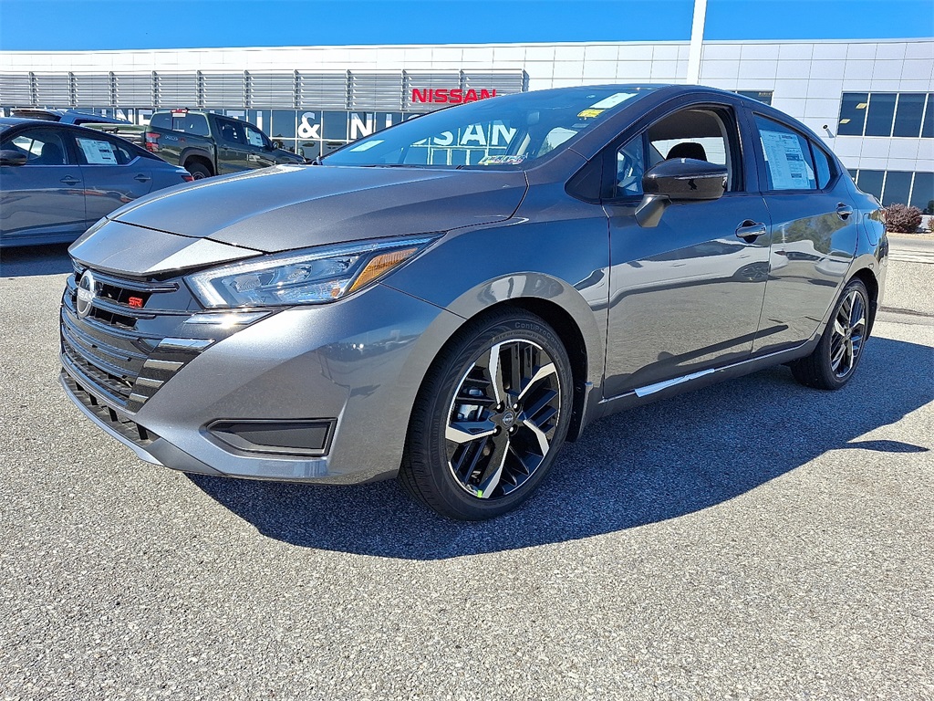 2025 Nissan Versa 1.6 SR - Photo 2