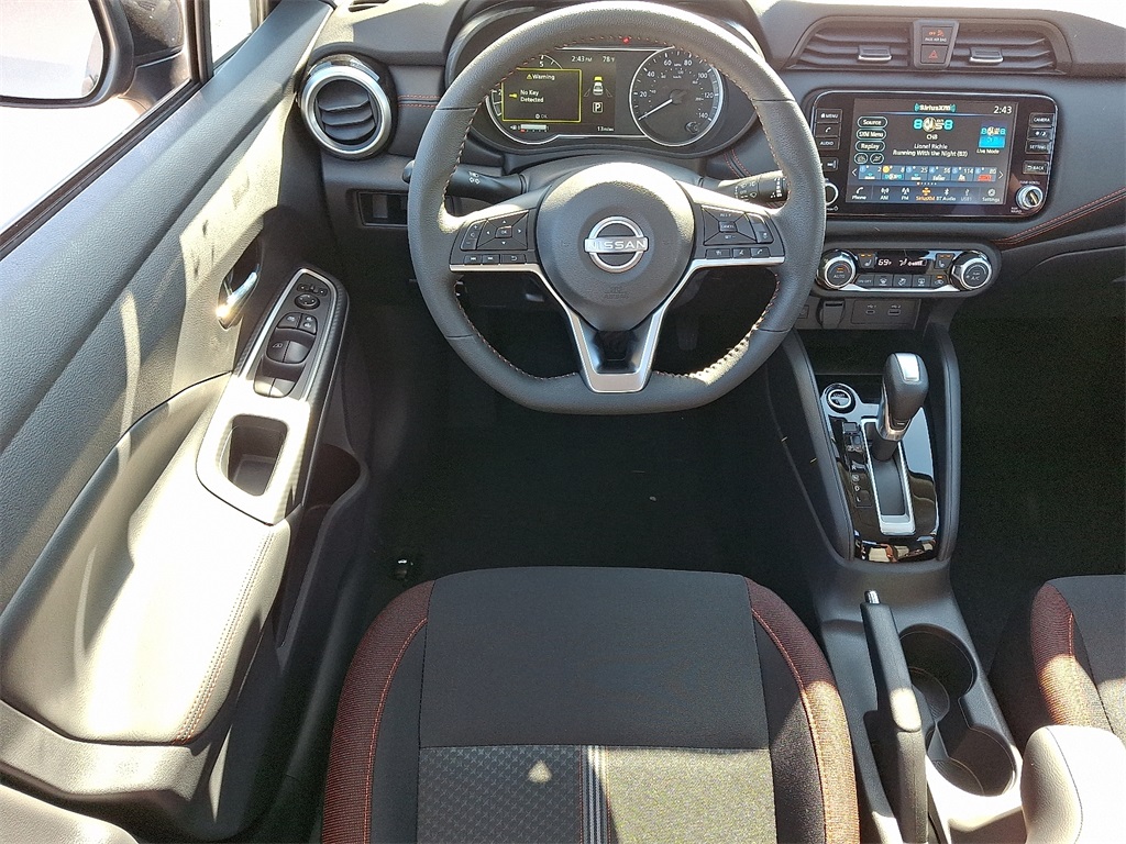 2025 Nissan Versa 1.6 SR - Photo 7
