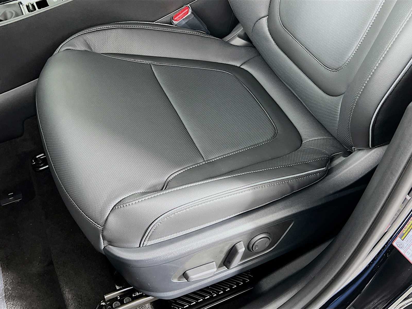 2025 Hyundai Santa Cruz Limited - Photo 18