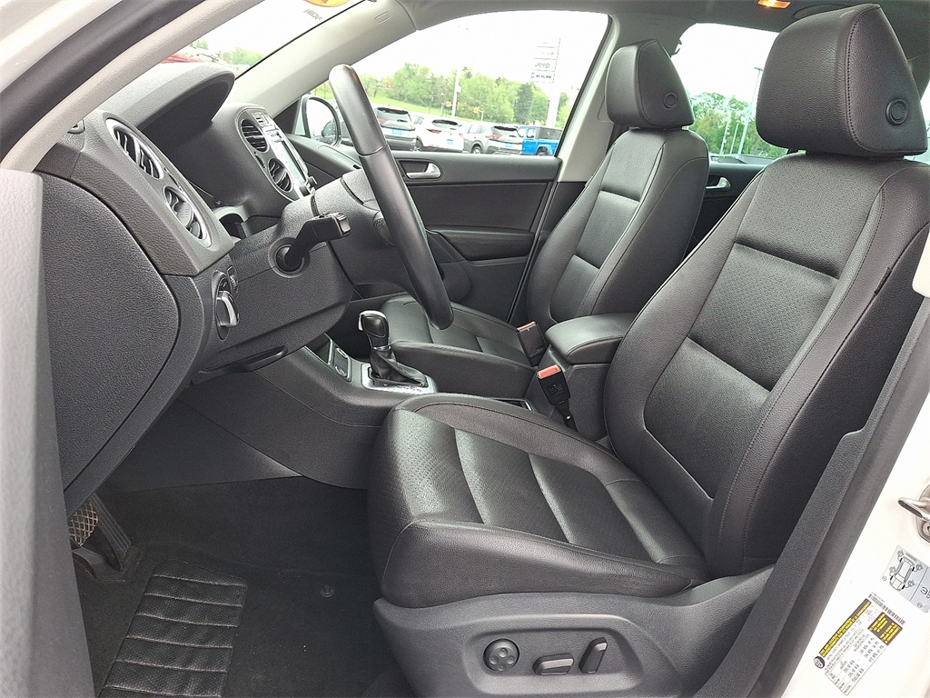 2016 Volkswagen Tiguan SE - Photo 14