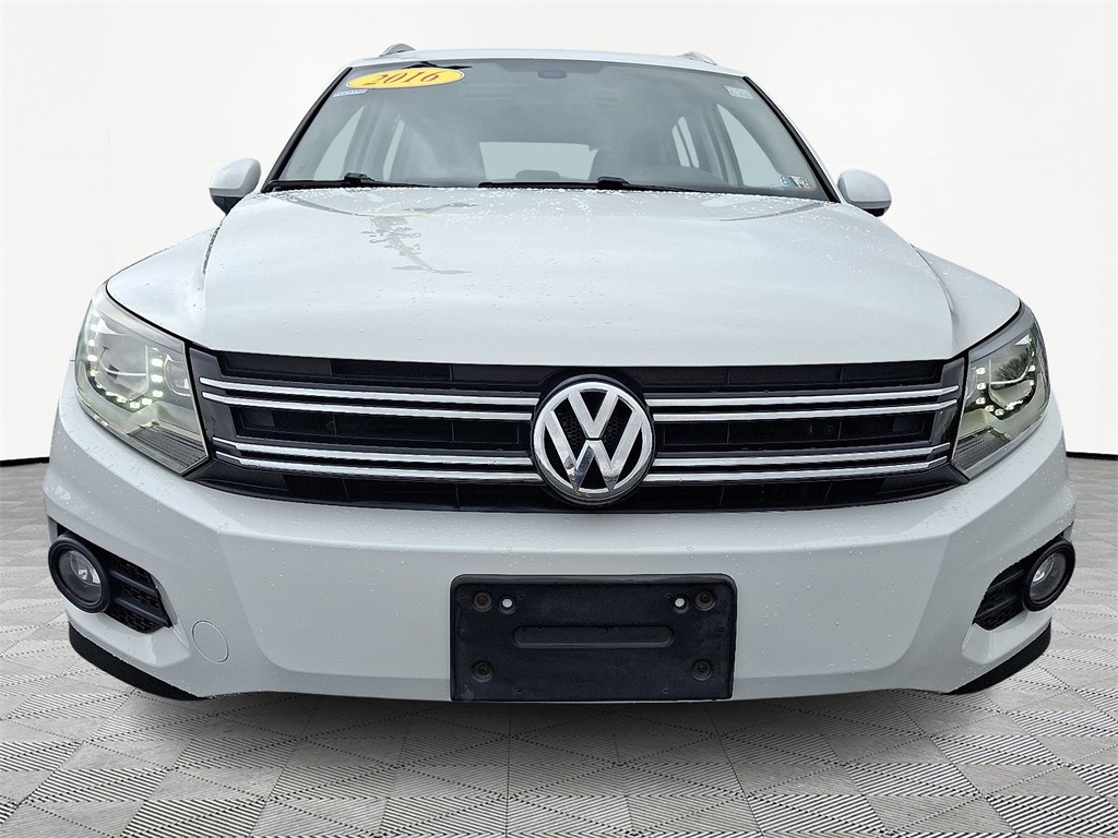 2016 Volkswagen Tiguan SE - Photo 2
