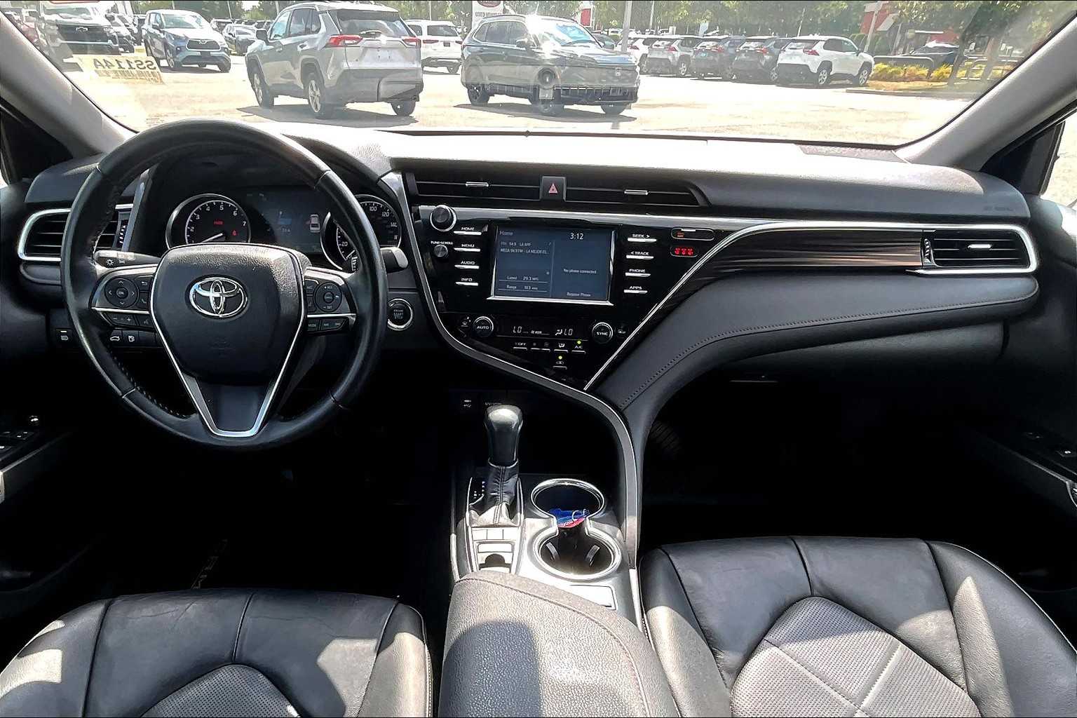 2018 Toyota Camry XLE - Photo 21