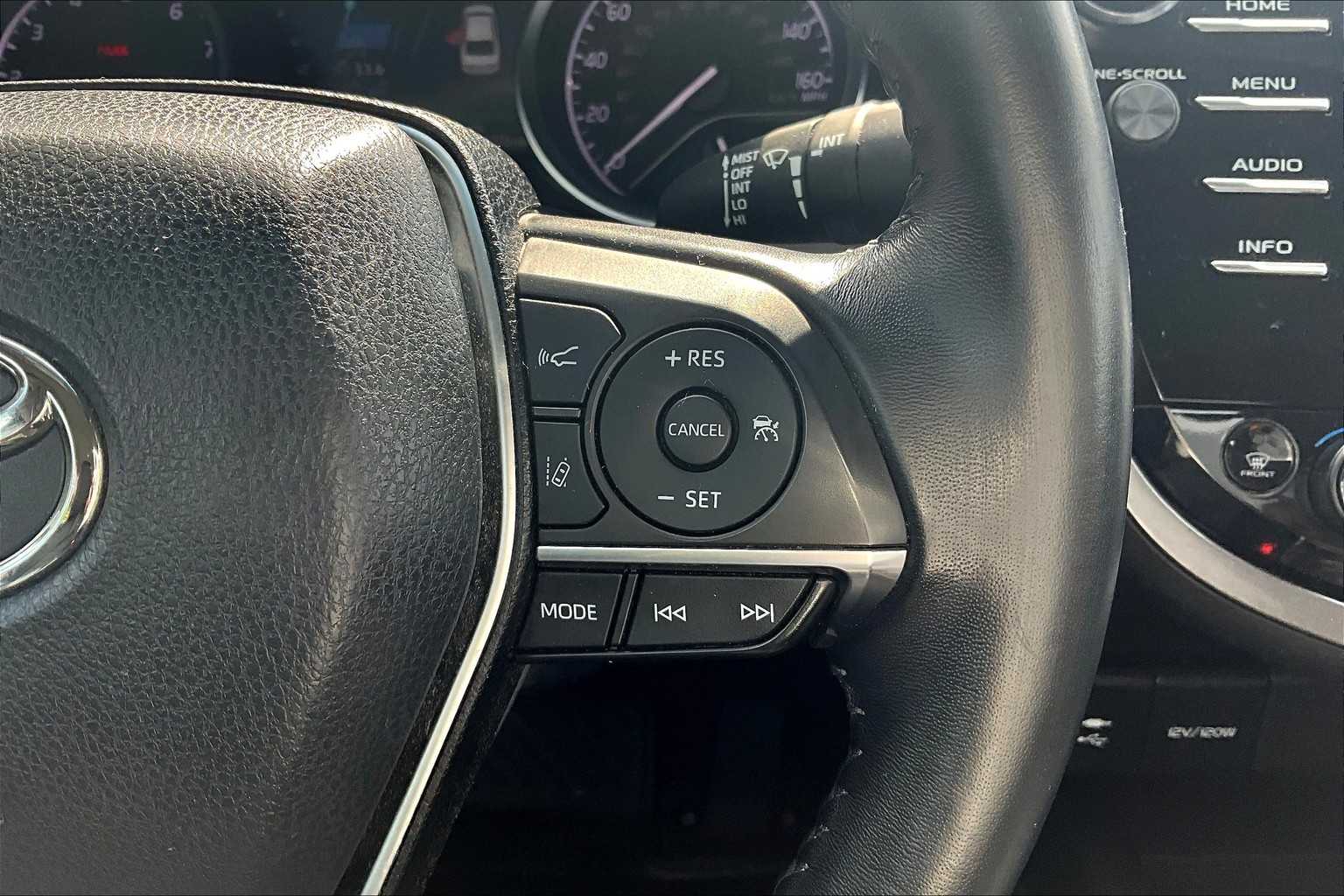 2018 Toyota Camry XLE - Photo 24