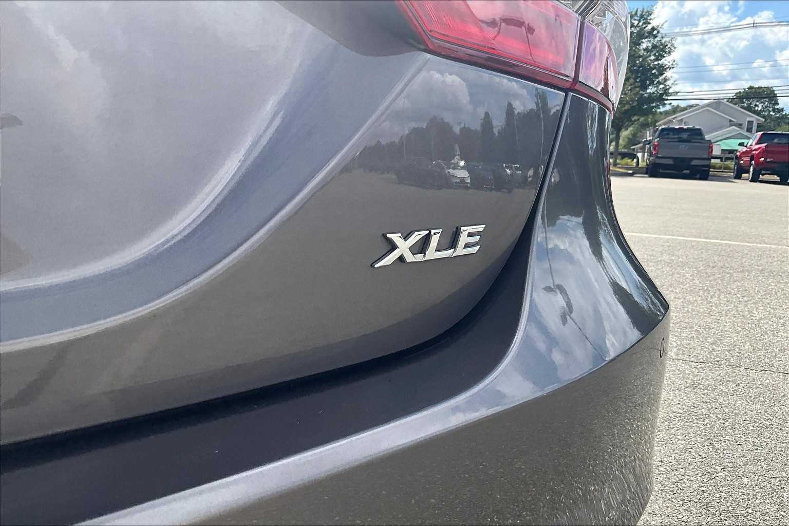 2018 Toyota Camry XLE - Photo 29
