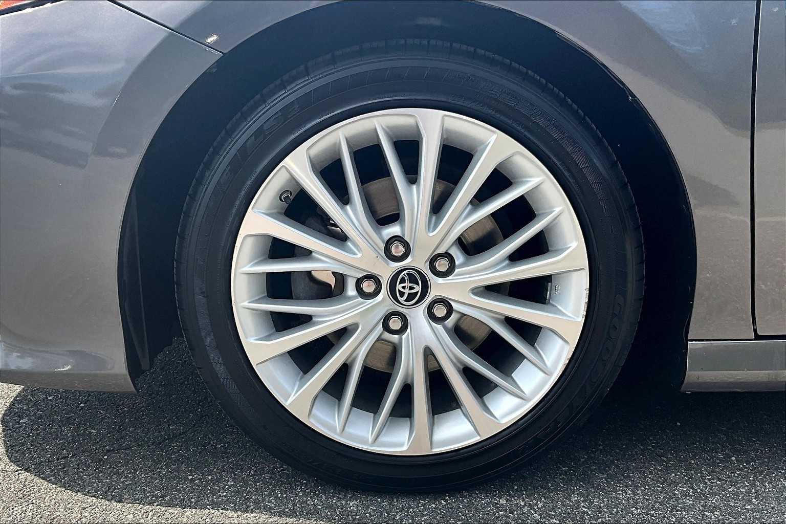 2018 Toyota Camry XLE - Photo 7