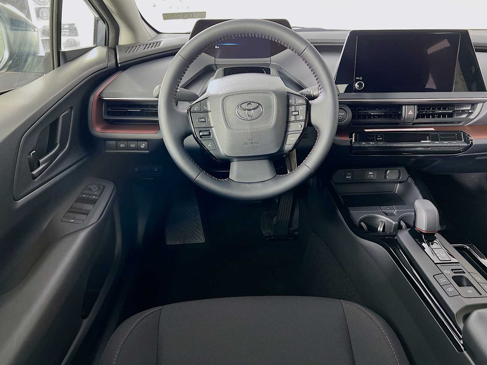 2026 Toyota Prius Plug-In Hybrid SE - Photo 14