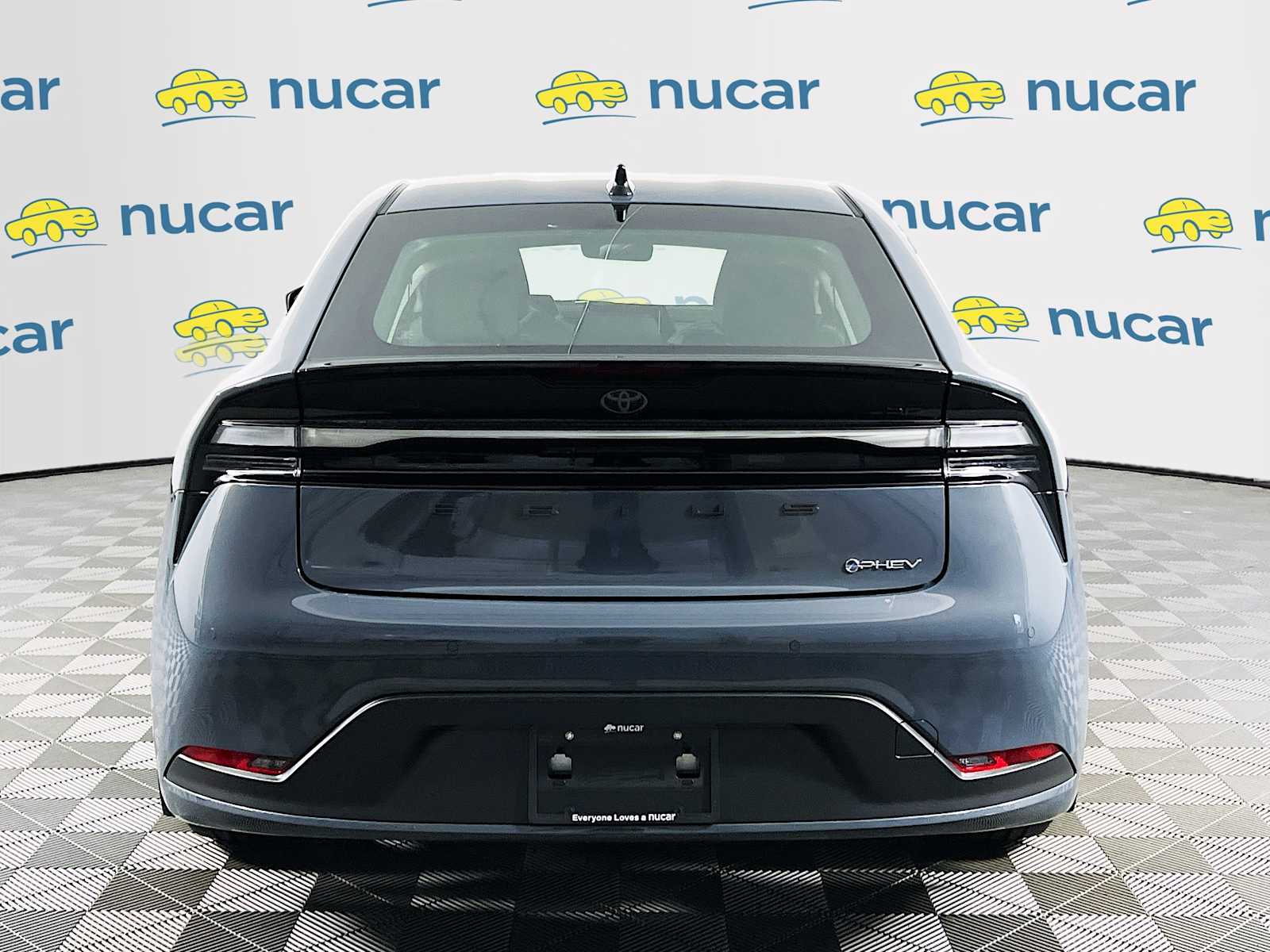 2026 Toyota Prius Plug-In Hybrid SE - Photo 5