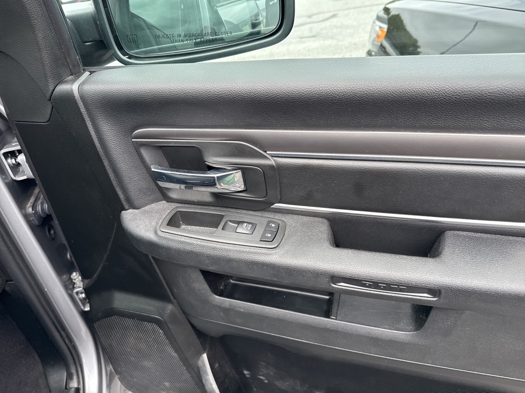 2022 Ram 1500 Classic Warlock - Photo 4