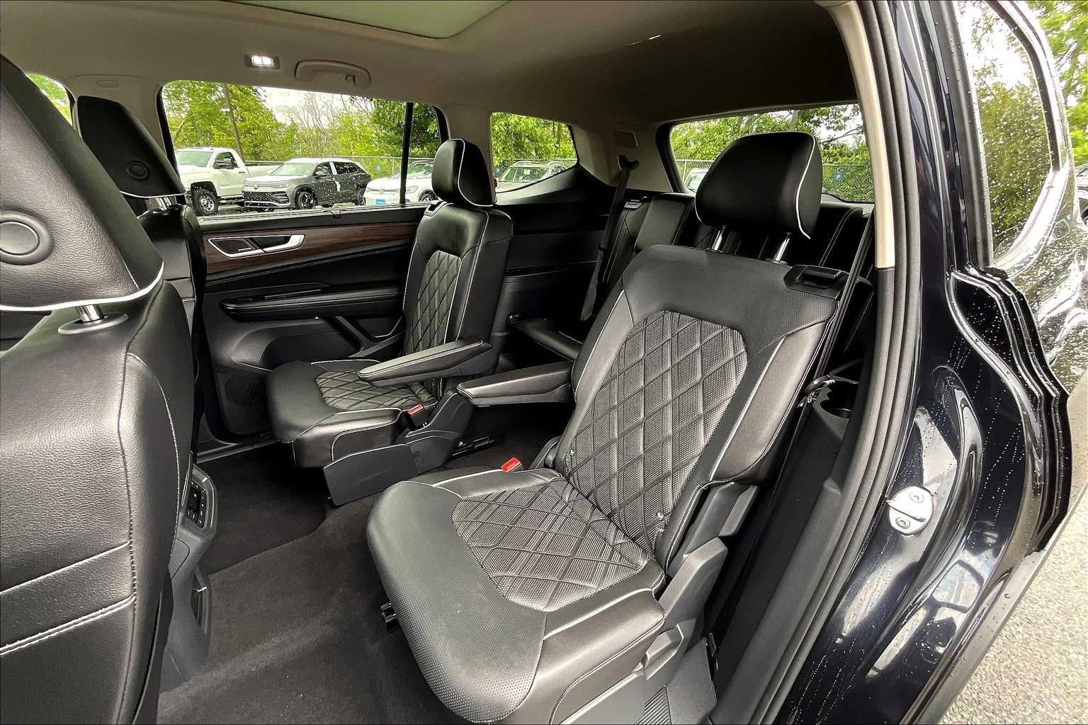 2024 Volkswagen Atlas 2.0T SEL Premium R-Line - Photo 15
