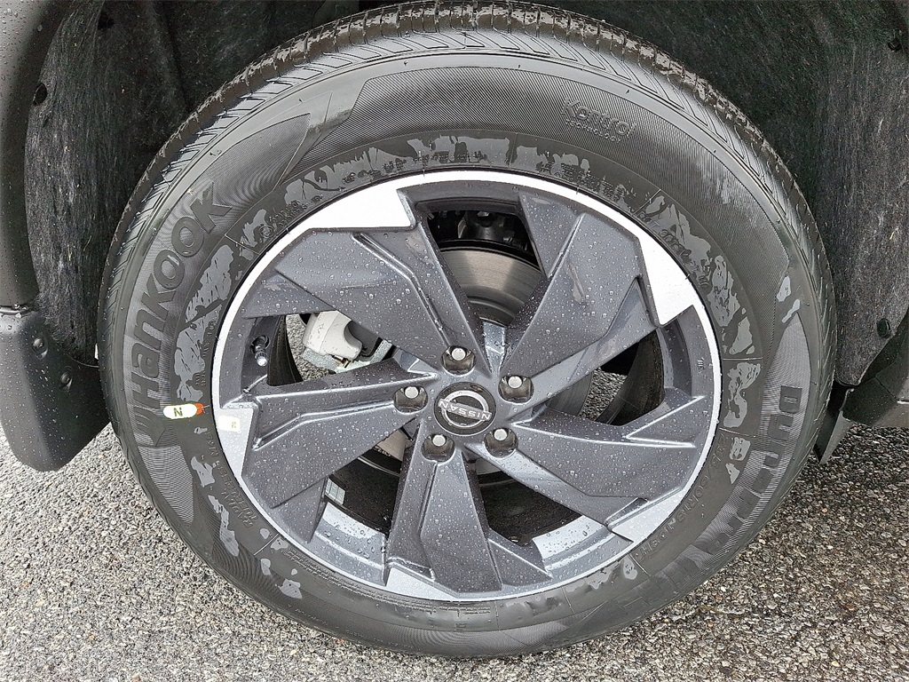 2025 Nissan Rogue SV - Photo 5