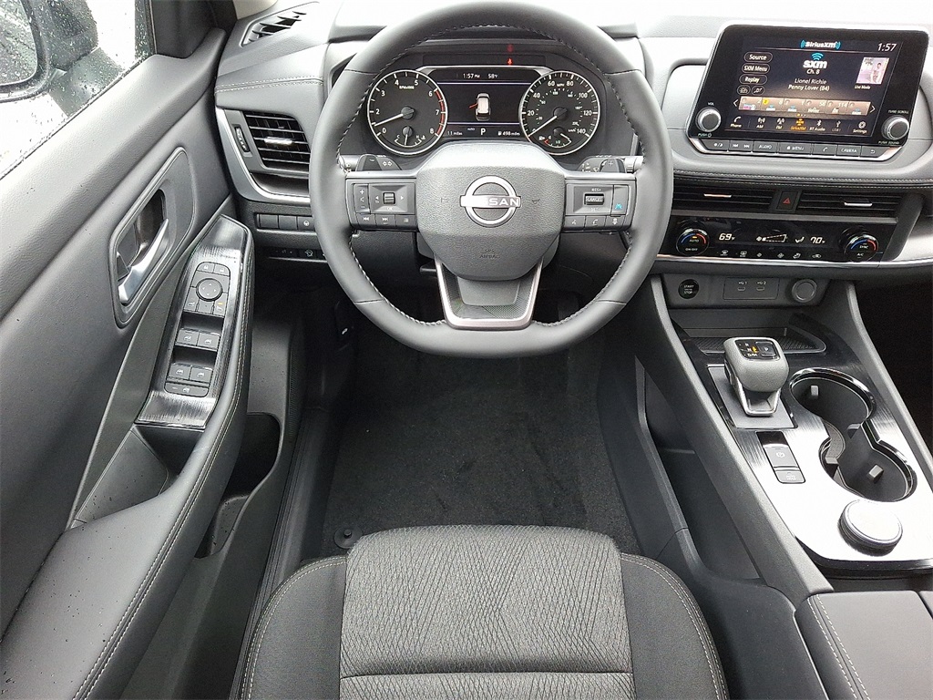 2025 Nissan Rogue SV - Photo 7