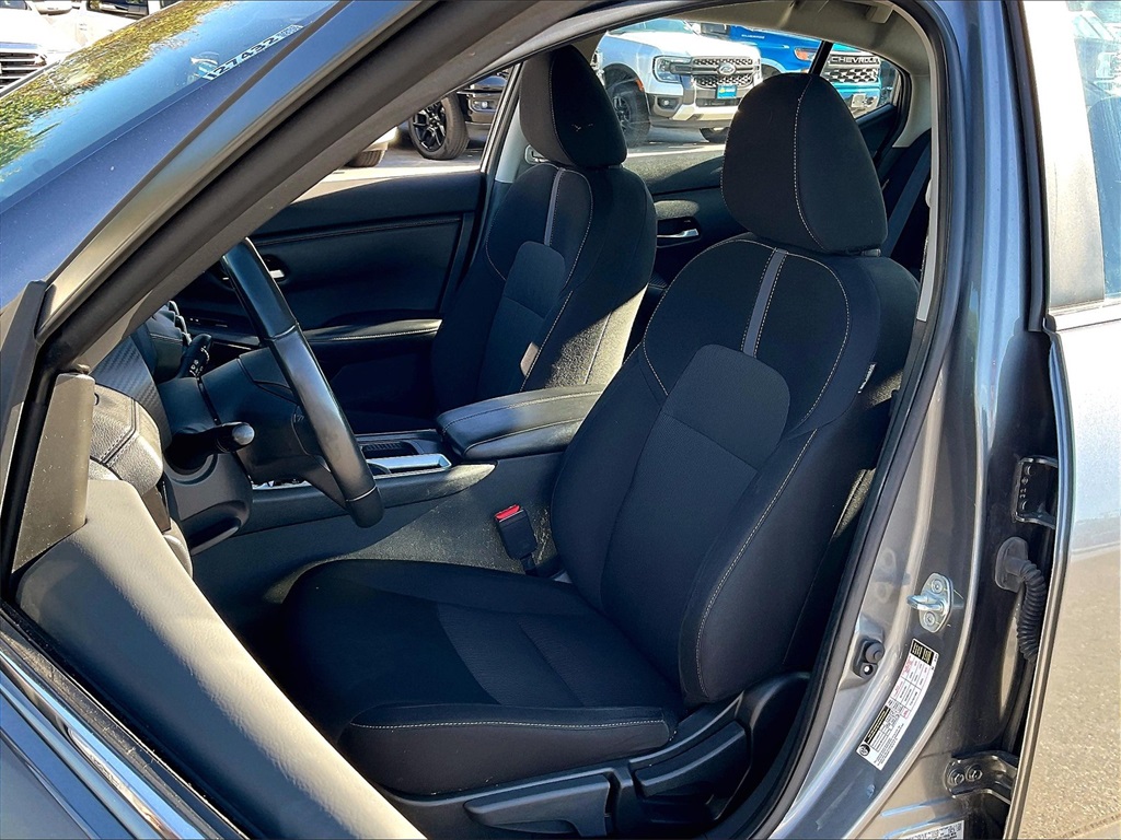 2023 Nissan Sentra SV - Photo 9