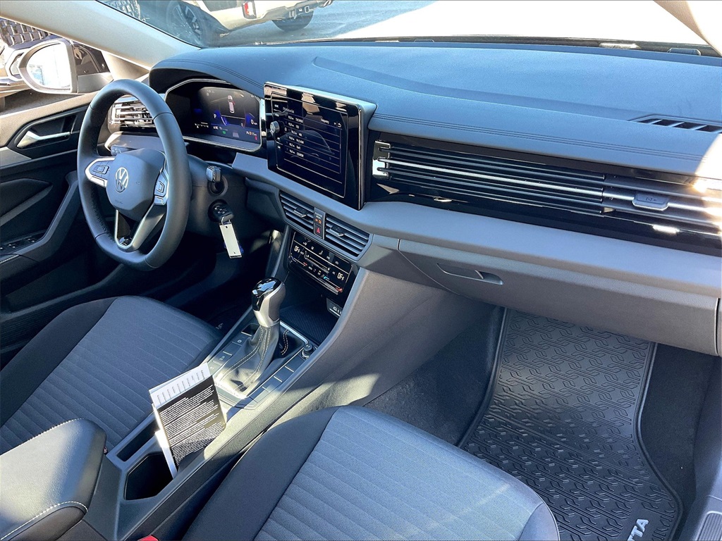 2026 Volkswagen Jetta 1.5T S - Photo 10