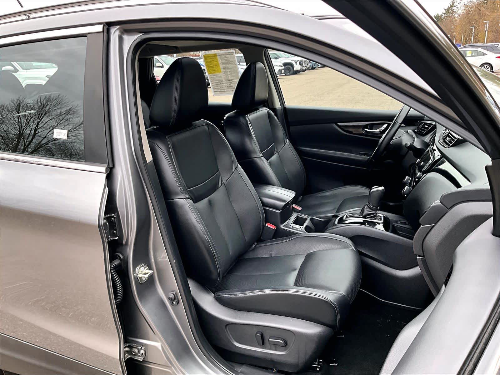 2022 Nissan Rogue Sport SL - Photo 11