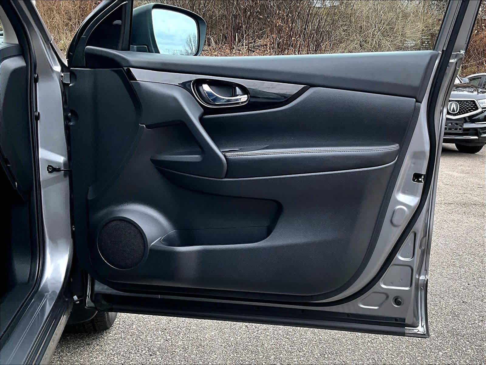 2022 Nissan Rogue Sport SL - Photo 12