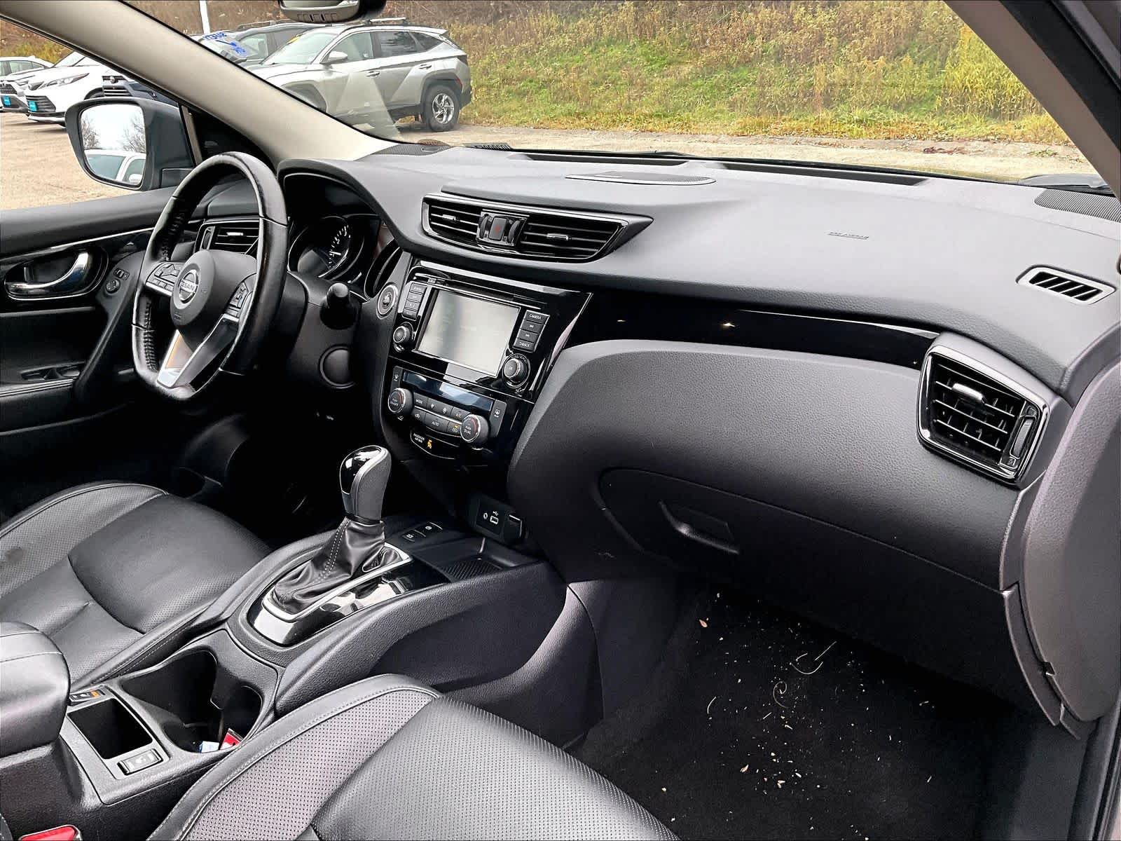 2022 Nissan Rogue Sport SL - Photo 14