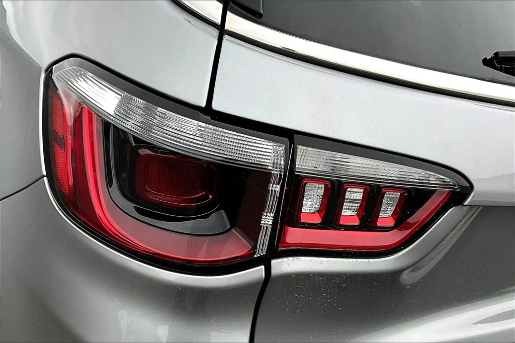 2022 Jeep Compass Latitude - Photo 32