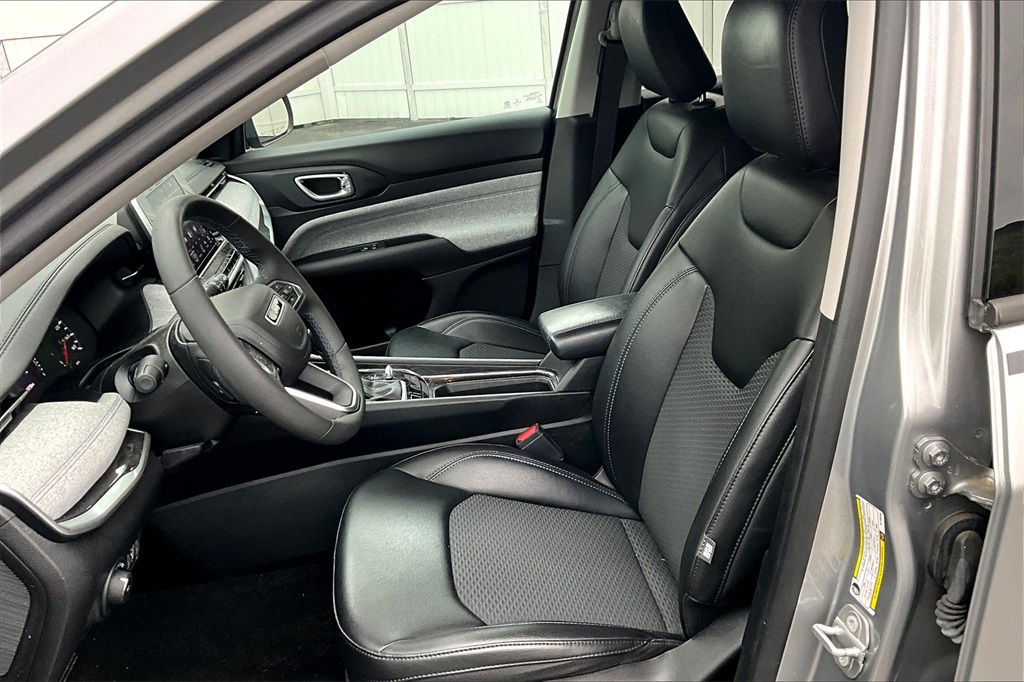 2022 Jeep Compass Latitude - Photo 10