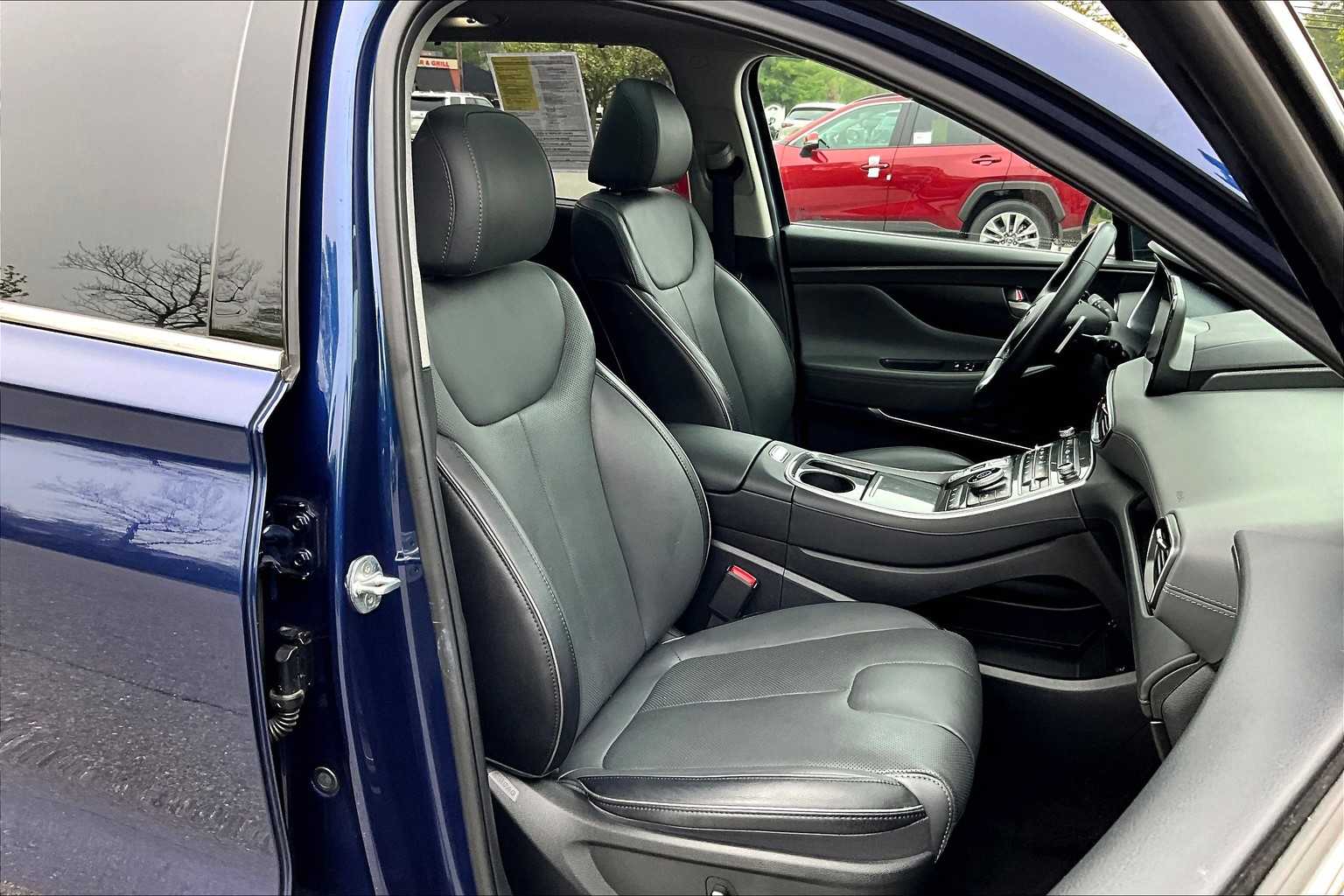 2022 Hyundai Santa Fe Limited - Photo 11