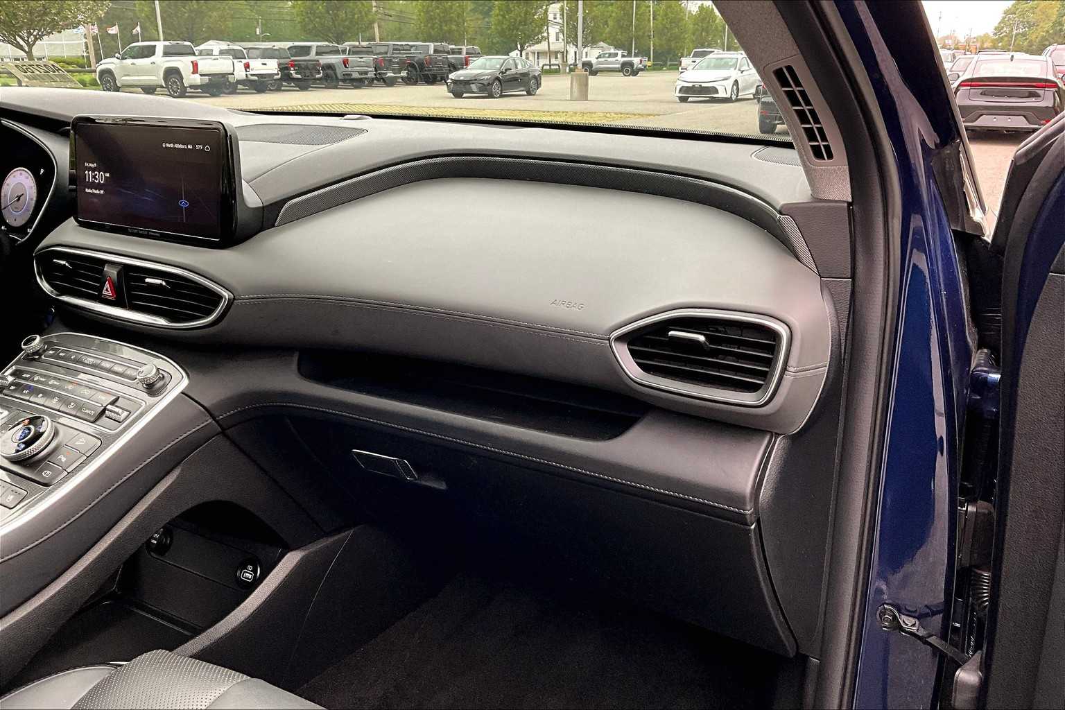 2022 Hyundai Santa Fe Limited - Photo 13