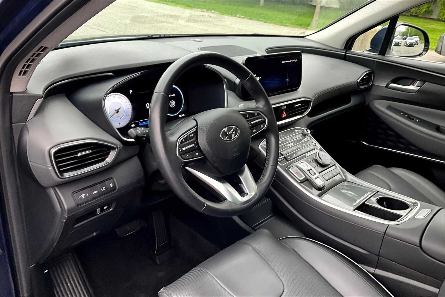 2022 Hyundai Santa Fe Limited - Photo 8