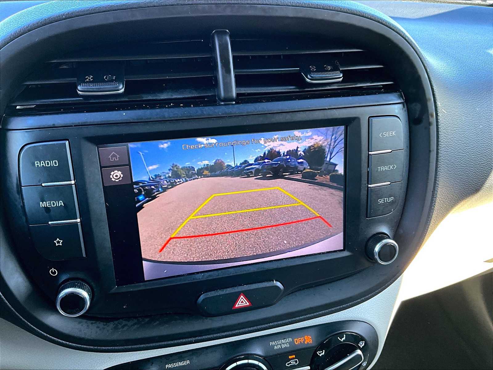 2023 Kia Soul LX - Photo 19