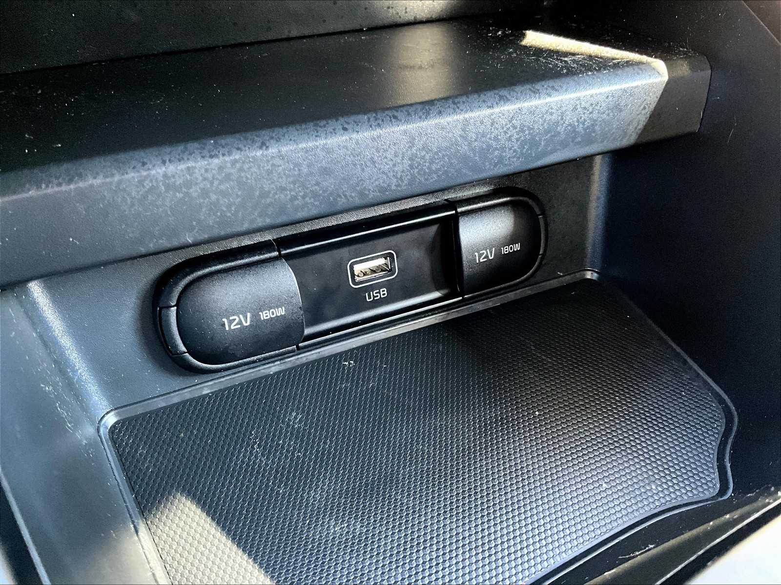 2023 Kia Soul LX - Photo 25