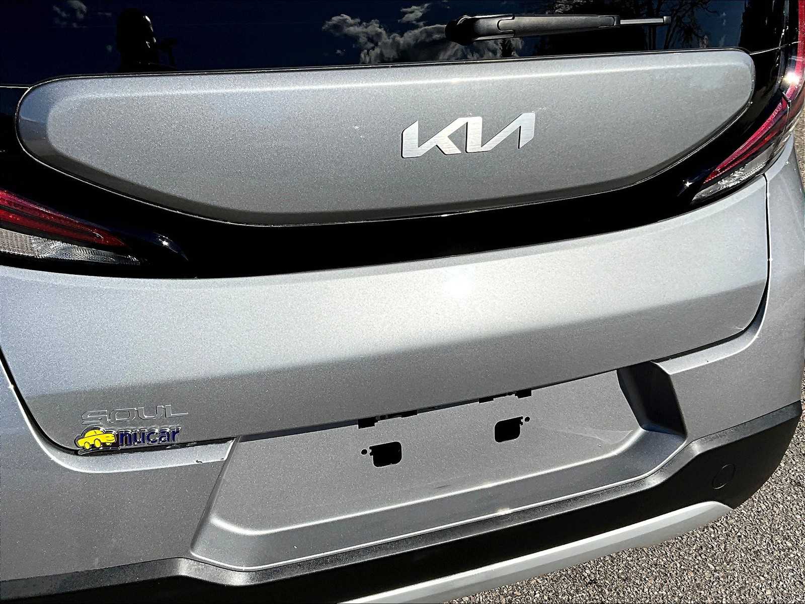 2023 Kia Soul LX - Photo 26