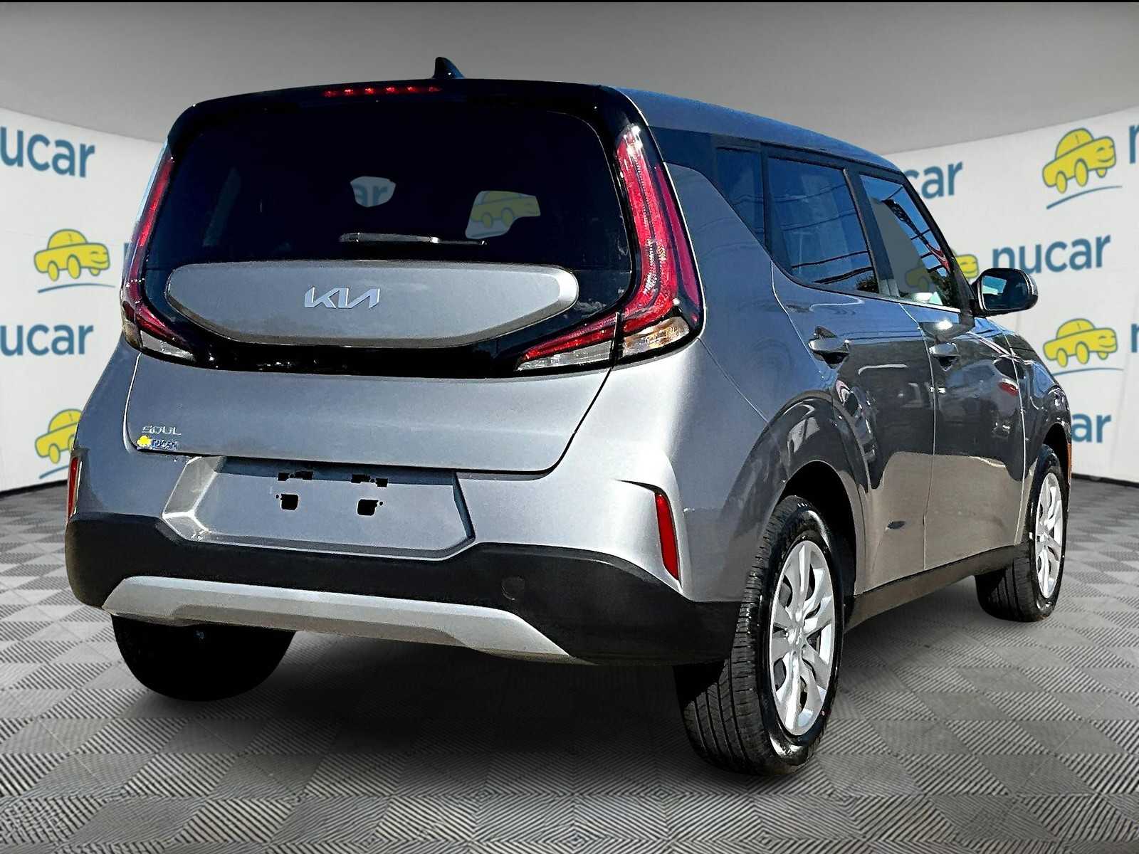 2023 Kia Soul LX - Photo 6